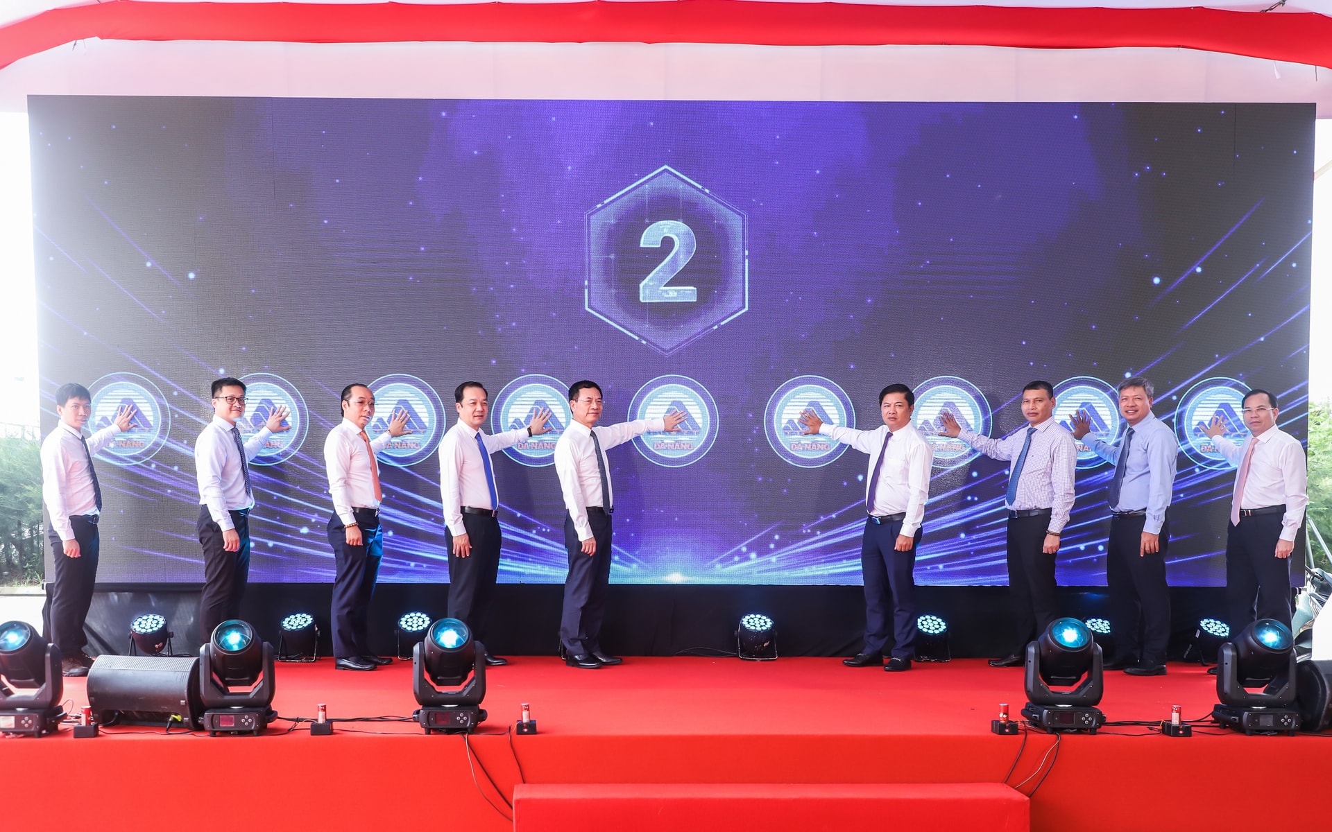 CHÀO MỪNG ĐẠI HỘI ĐẠI BIỂU ĐẢNG BỘ UBND THÀNH PHỐ ĐÀ NẴNG LẦN THỨ I (NHIỆM KỲ 2025 - 2030): Đón đầu cơ hội trong thời đại số 