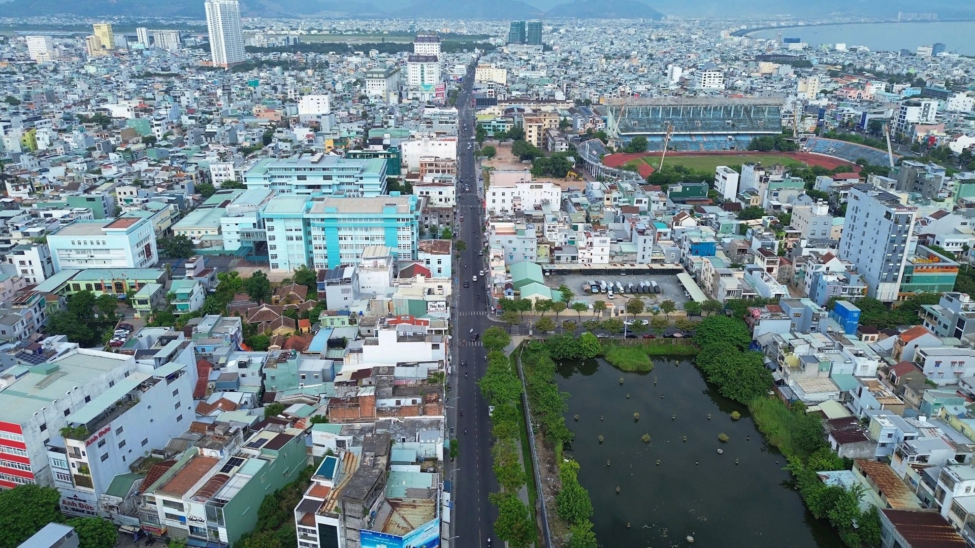 Dự án có điểm đầu tại ngã ba đường Lý Thái Tổ - Phan Thanh, điểm cuối giao với đường Bạch Đằng, trong đó, đoạn đường Hùng Vương dài khoảng 1.580 m.