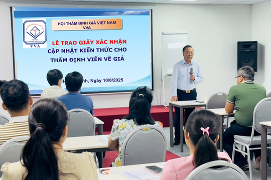 Hội Thẩm định giá Việt Nam tổng kết lớp cập nhật kiến thức CNKT2025.14 tại TP Hồ Chí Minh