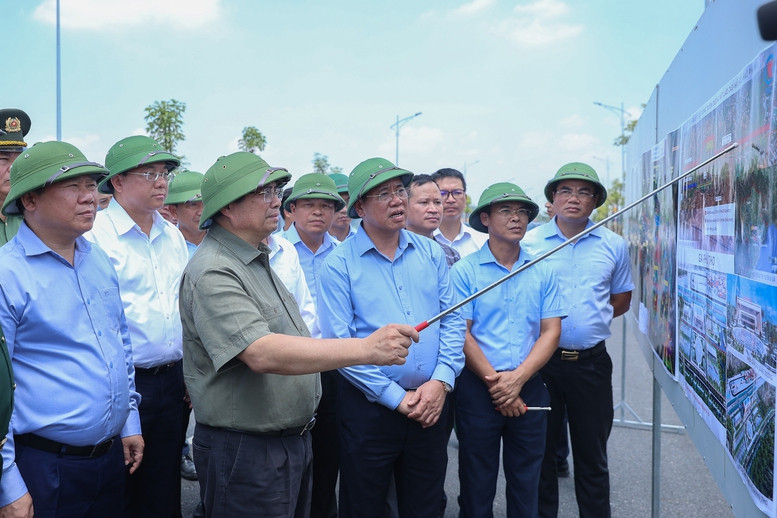 Hình ảnh tại buổi kiểm tra. Nguồn ảnh: Báo Chính phủ