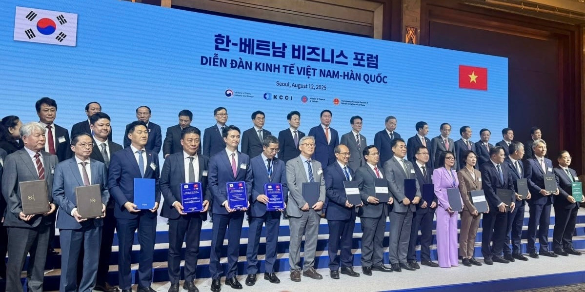 Lần đầu tiên Việt Nam xuất khẩu 5.000 máy bay vận tải không người lái cho Hàn Quốc- Ảnh 1. Lần đầu tiên Việt Nam xuất khẩu 5.000 máy bay vận tải không người lái cho Hàn Quốc- Ảnh 1.